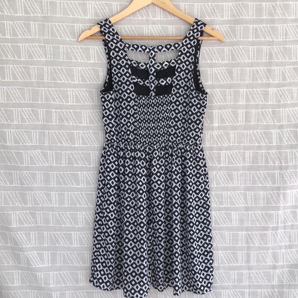 Flowy Mini Dress - Picture 4 of 10